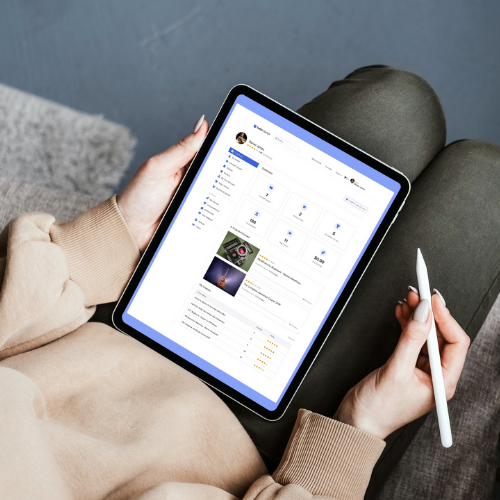 studing darija in tablet in easyprogressmaroc platform.
